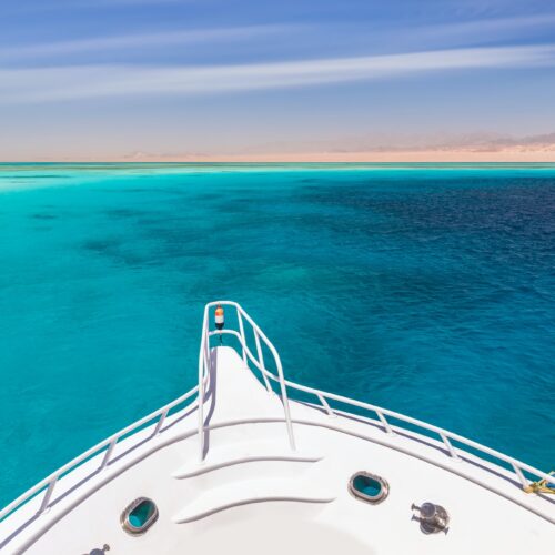 Море и лодка